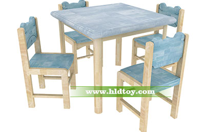 幼儿园正方形桌 可搭配4张带靠背椅子